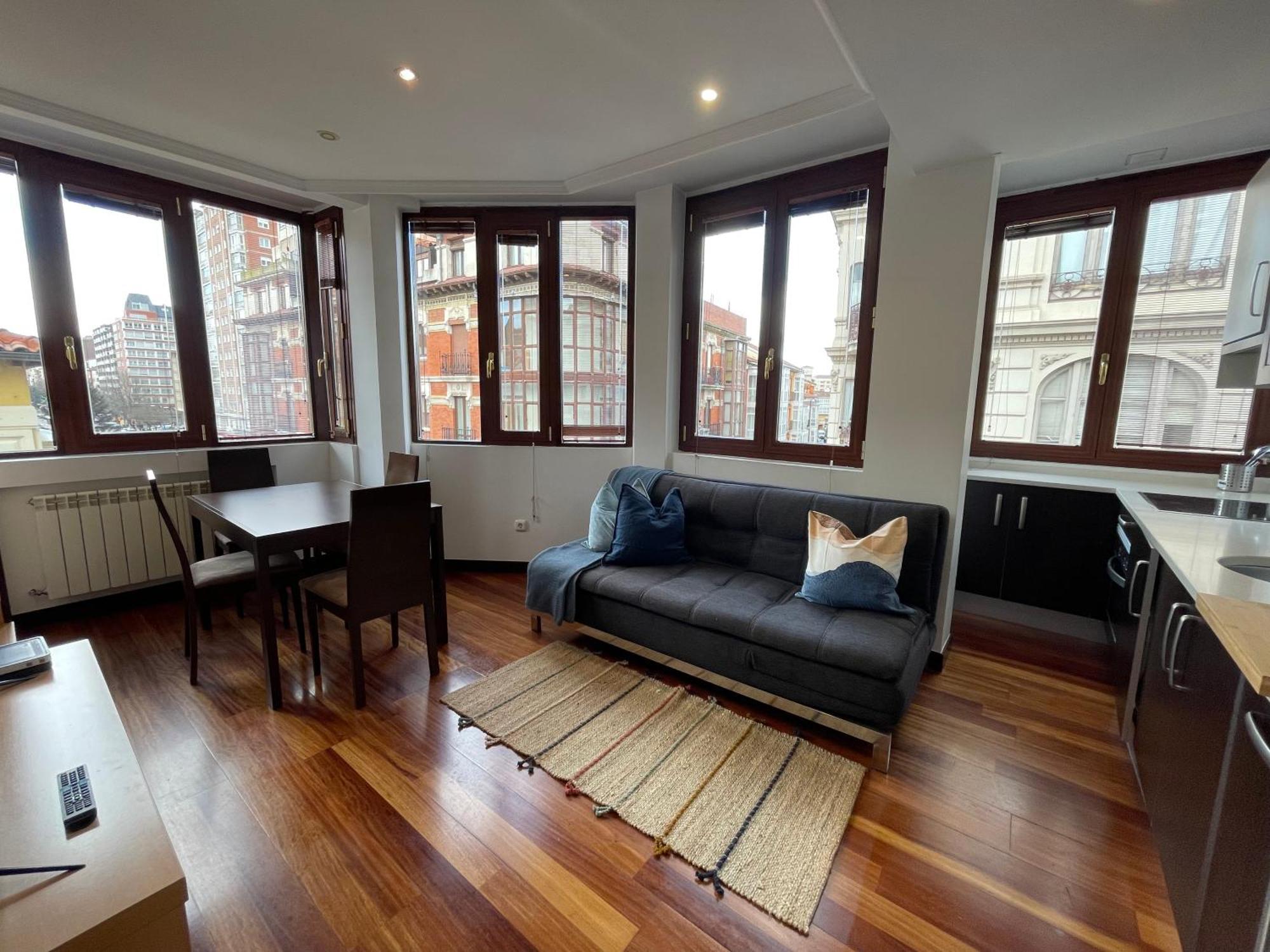 Atuaire Home Vivienda B Luminosa Parking Incluido En Plena Calle Comercial Бургос Экстерьер фото