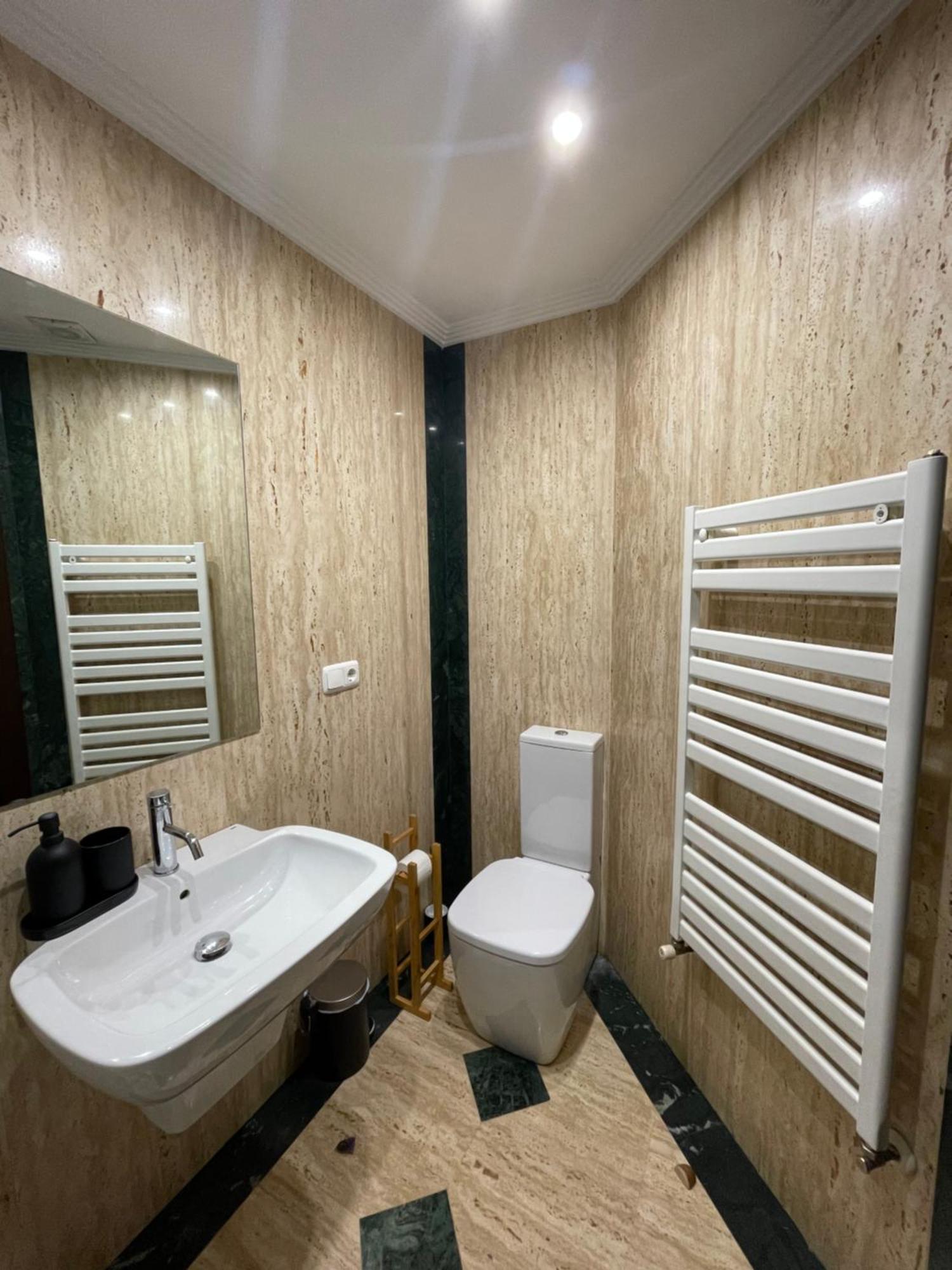 Atuaire Home Vivienda B Luminosa Parking Incluido En Plena Calle Comercial Бургос Экстерьер фото