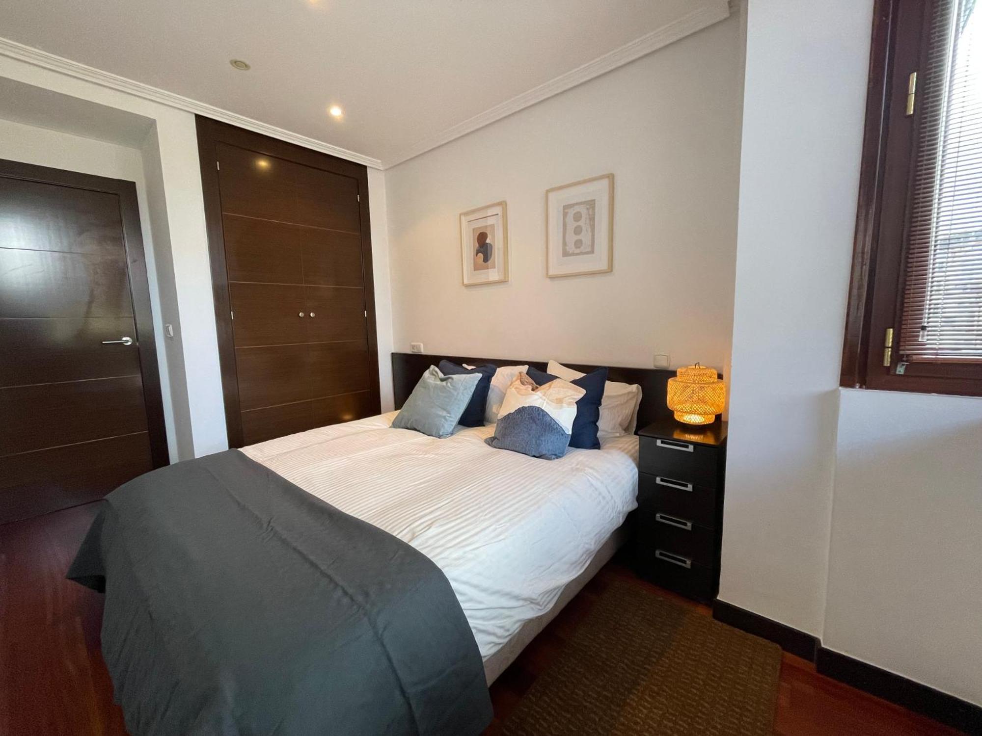 Atuaire Home Vivienda B Luminosa Parking Incluido En Plena Calle Comercial Бургос Экстерьер фото
